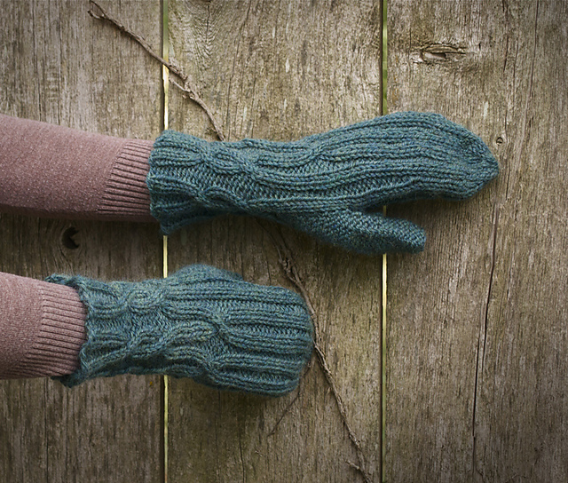 Twining Vines Mittens