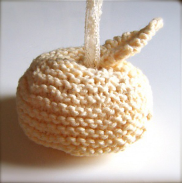 Garter Stitch Apple Ornament
