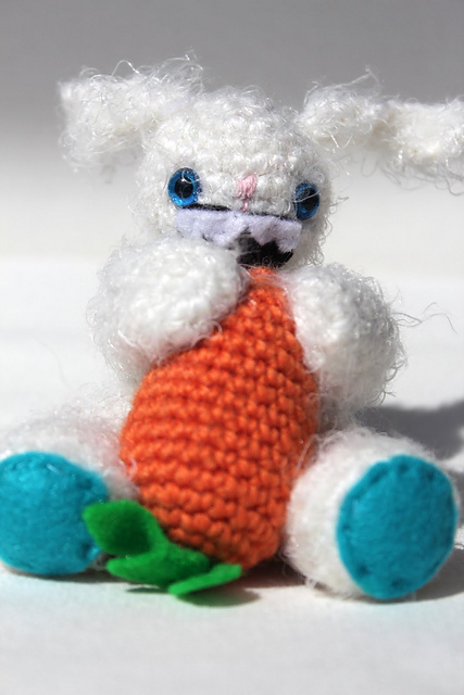 Amigurumi rabbit with carrot pattern