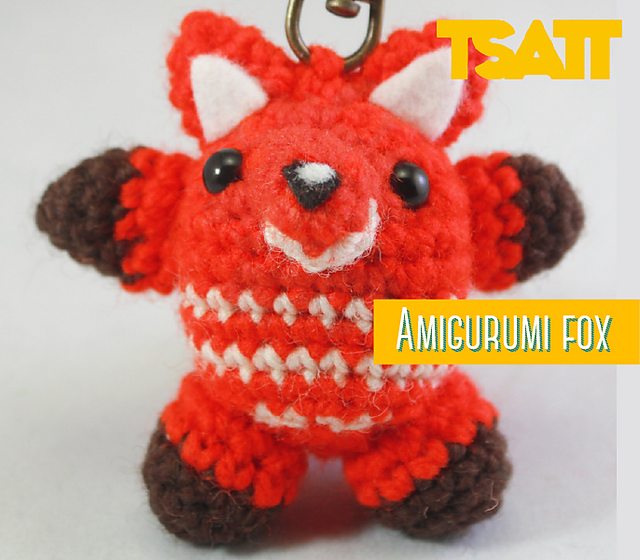 Amigurumi fox keychain
