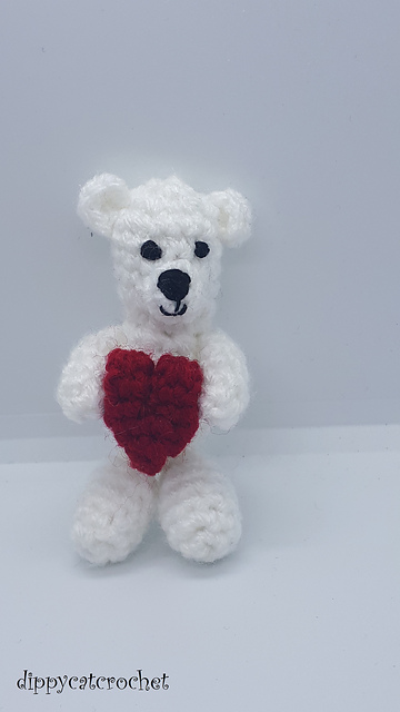 lil' loveheart bear