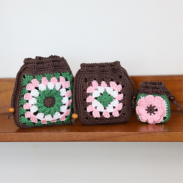 Newtro Granny Pouch