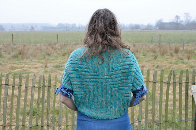 # 34 Bolero with Ribbing Pattern