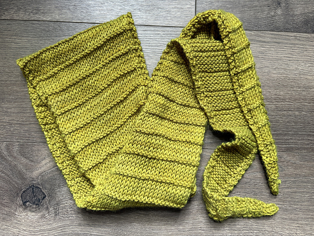 I Love Montreal Scarflette