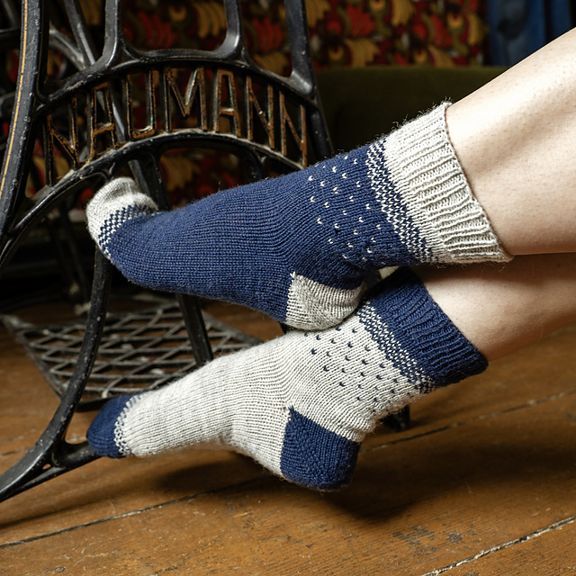 Pixel Snow Socks