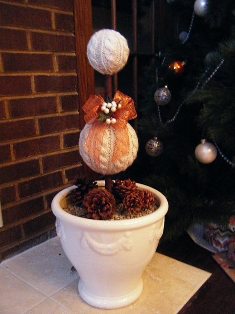 Cabled Knit Topiary