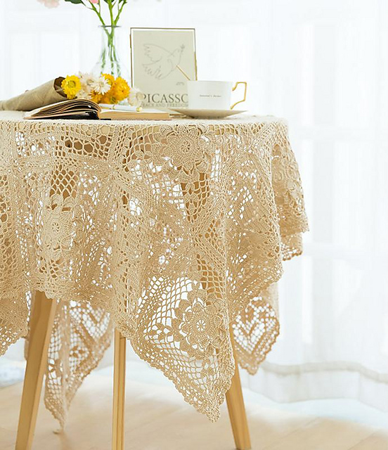 Rose Manor Lace Mat