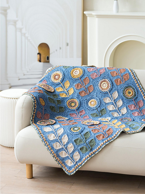 Navia Flower Blanket