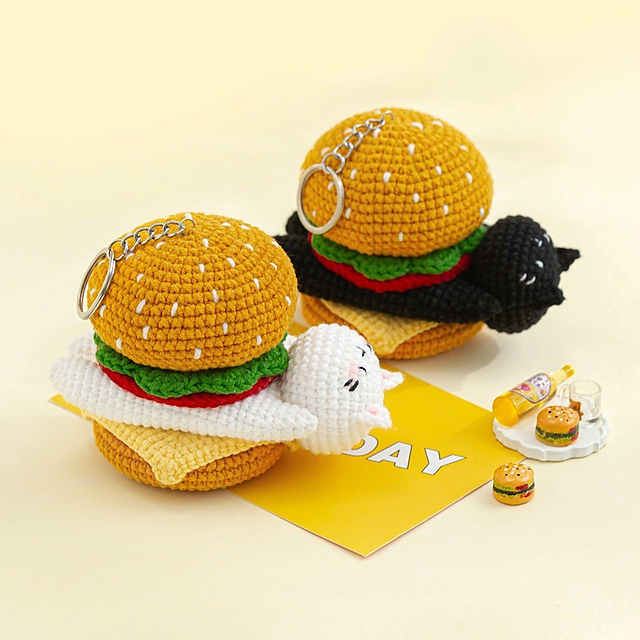 Hamburger Kitten