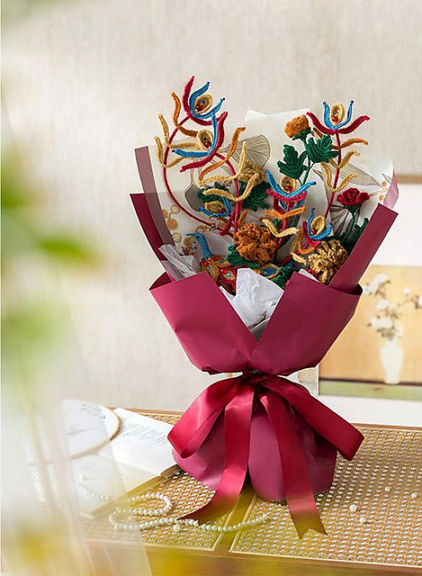 Auspicious Bird Bouquet