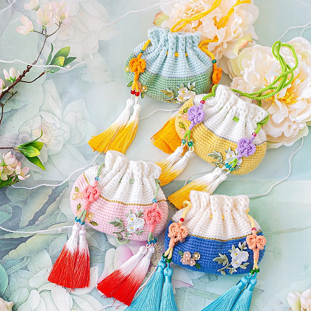 Splendiferous Pouch