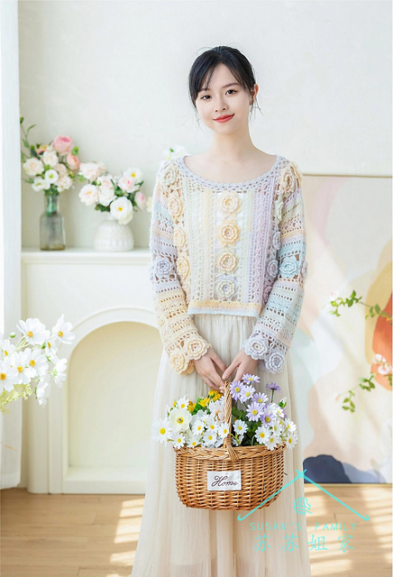 Floating Light Pullover