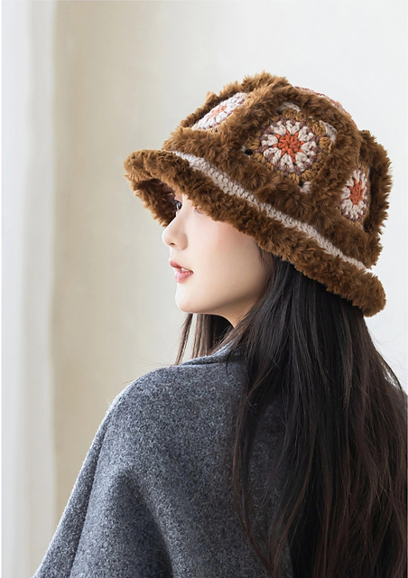 Fluffy Motif Hat
