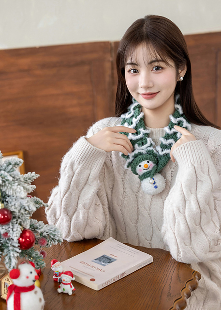Christmas Tree Scarf
