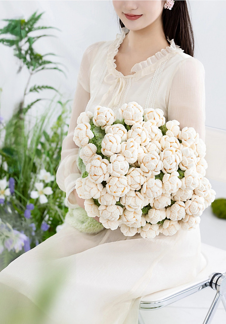Jasmine Bouquet Blanket