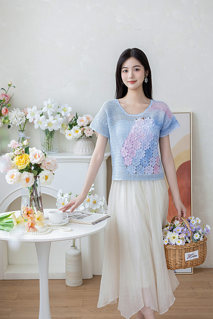 Dreaming Motif Top