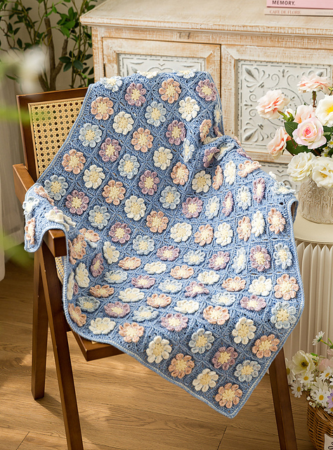 Daisy Motif Blanket