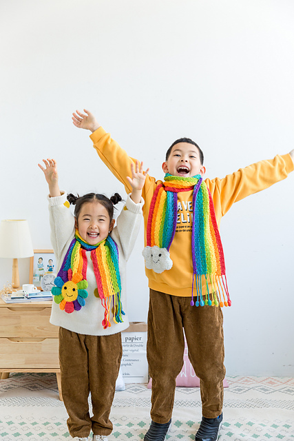 Rainbow Daisy Scarf