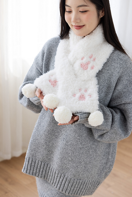 Paw Scarf