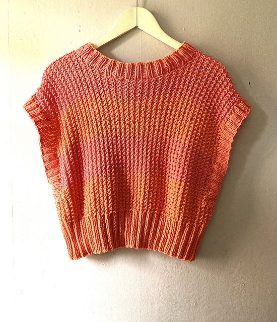 Ravelry: Summer Breeze Tank pattern by Suzy Rai
