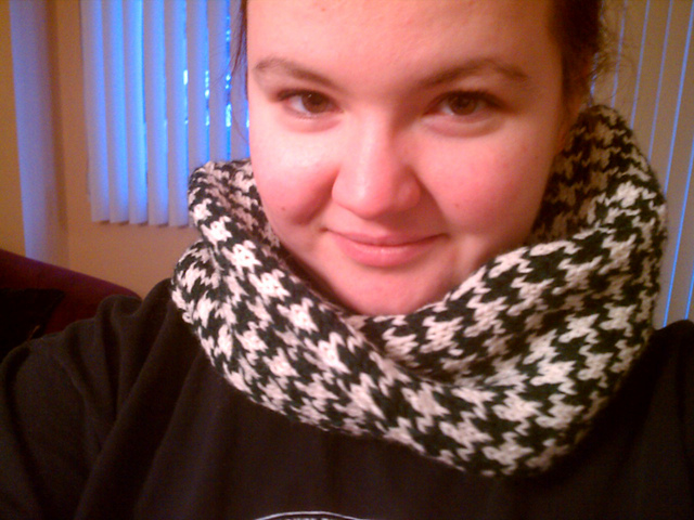 #56 Houndstooth Scarf