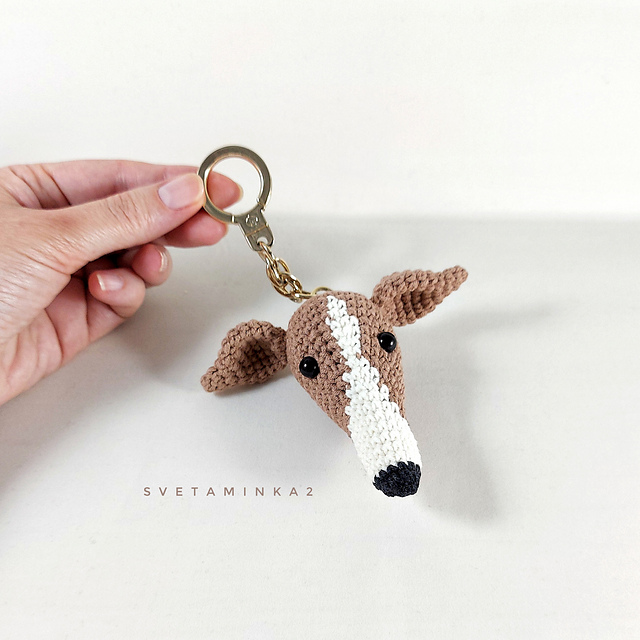 Ravelry: Greyhound amigurumi keychain pattern by Sveta Minakova