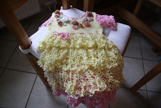 Baby-Girl Dress Inspired by a Pineapple Dolly