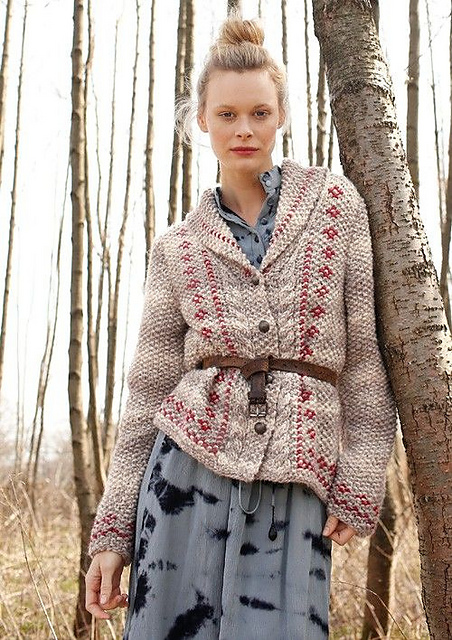 # 22 Jacke mit Stickerei