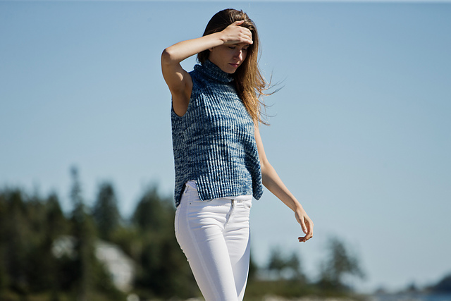 Amelia Sleeveless Turtleneck