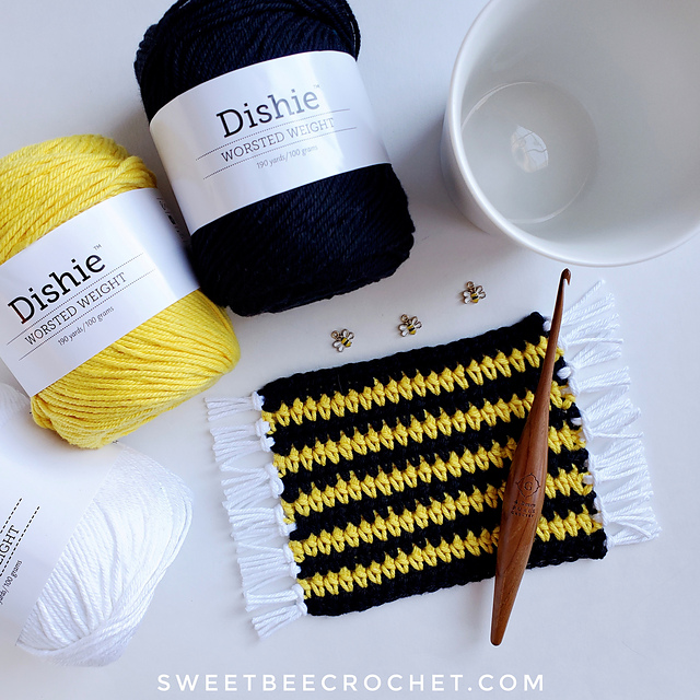 Sweet Bee Mug Rug