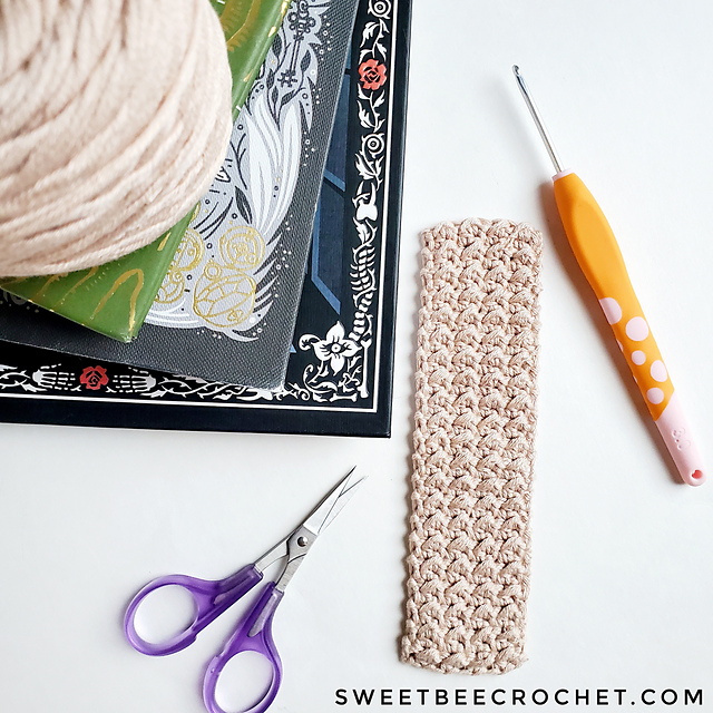 Easy Even Moss Bookmark