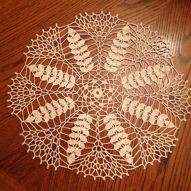 Ripe Wheat Doily, 8 point