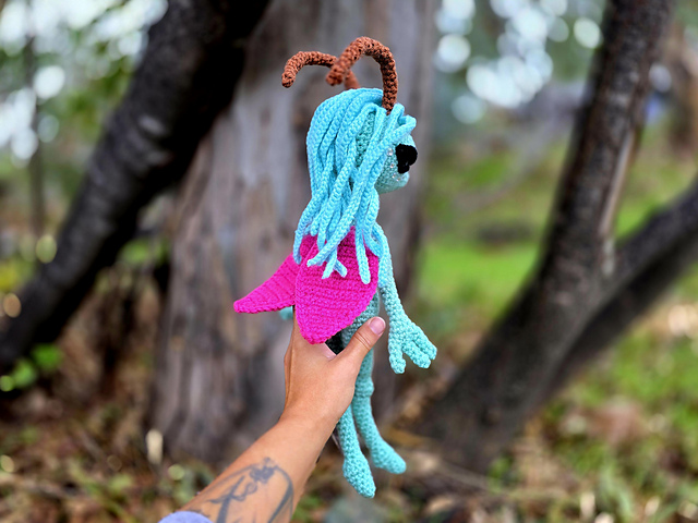 praying mantis girl