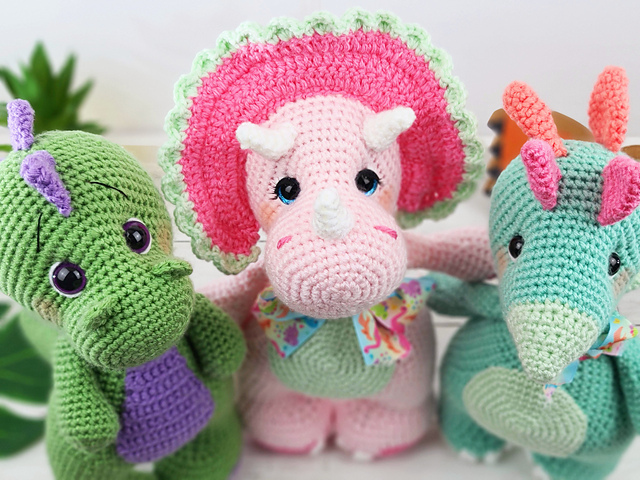 dinosaur trio