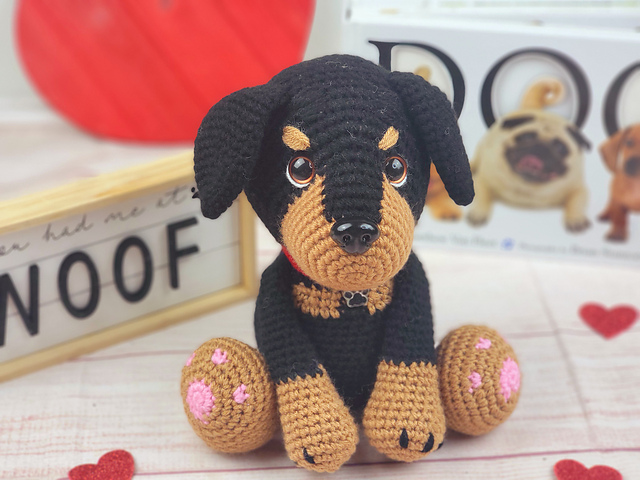 Ravelry: Rambo the Rottweiler pattern by Carolyne Brodie