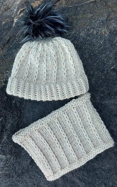 Straight Up Toque & Cowl Set