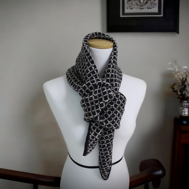 Edum scarf