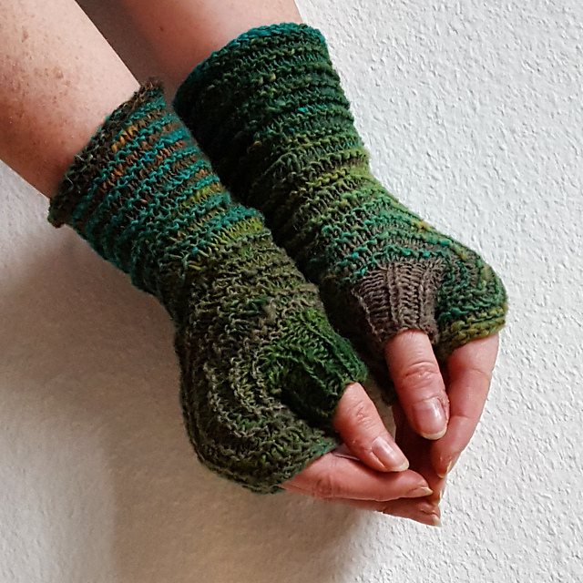 Hexagon Mitts