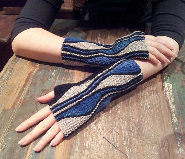 Mixed Wave Mitts
