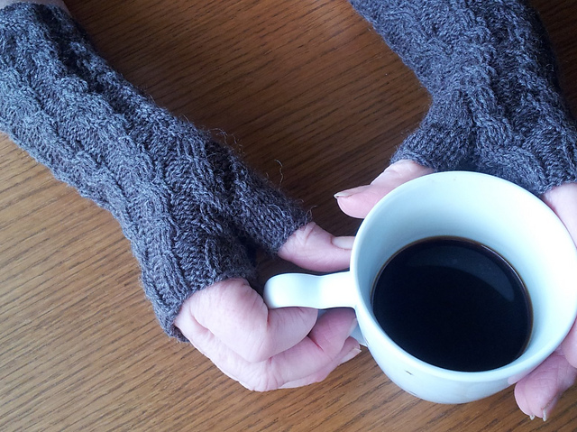 Cable Experiment Mitts