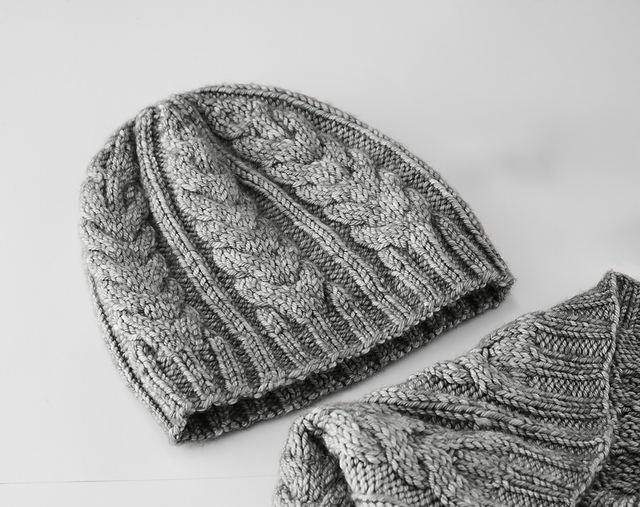 Guide to Modern Cable Knitting with Different Yarns