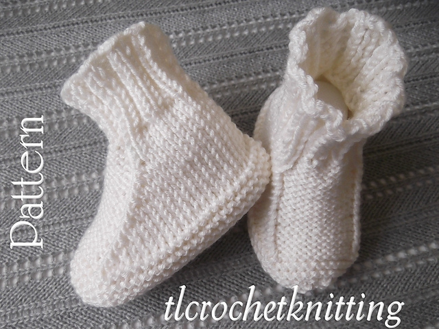 Knitted Baby Boots