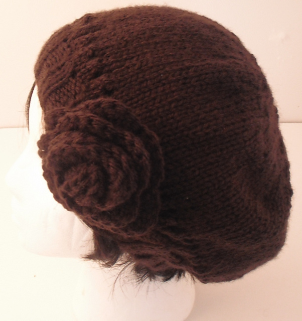 Slouchy beanie with flower