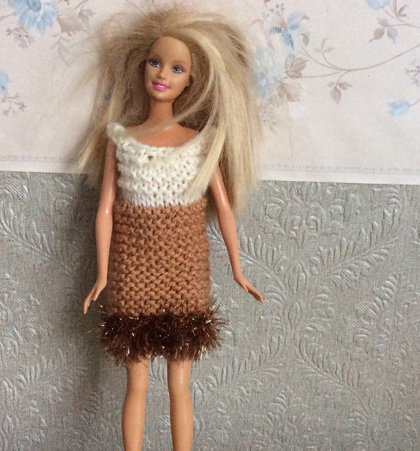 Ravelry Two Tone Barbie Dress pattern by taffylass knits