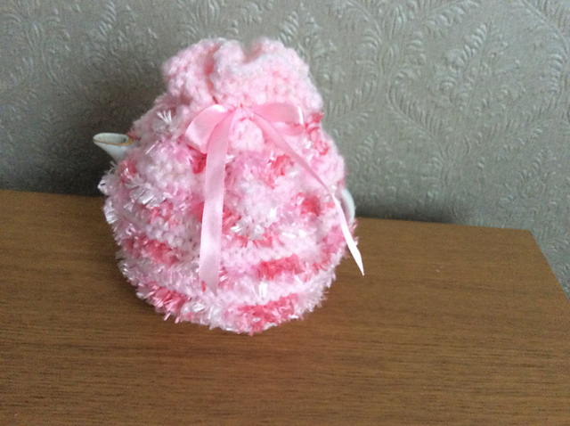 Strawberry Ice Tea Cosy