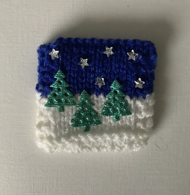 Ravelry: Snow Scene Fridge Magnet pattern by taffylass knits