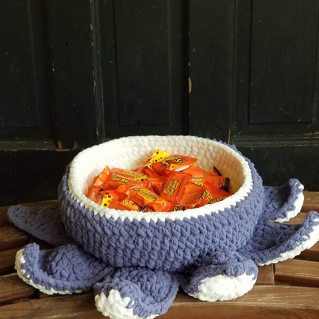 Halloween Tentacle Candy Bowl