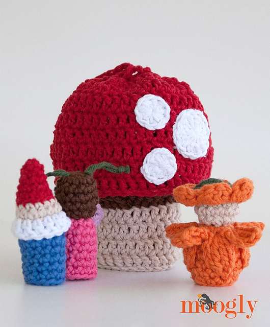 Magical Toadstool Finger Puppets Set