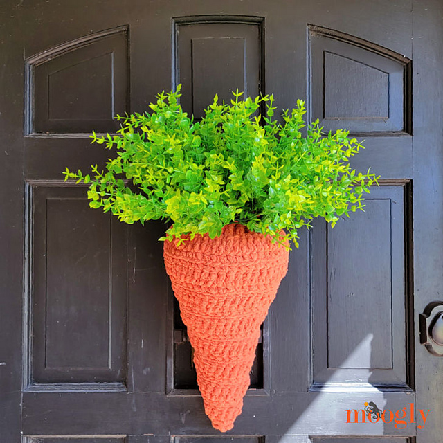 Carrot Door Basket