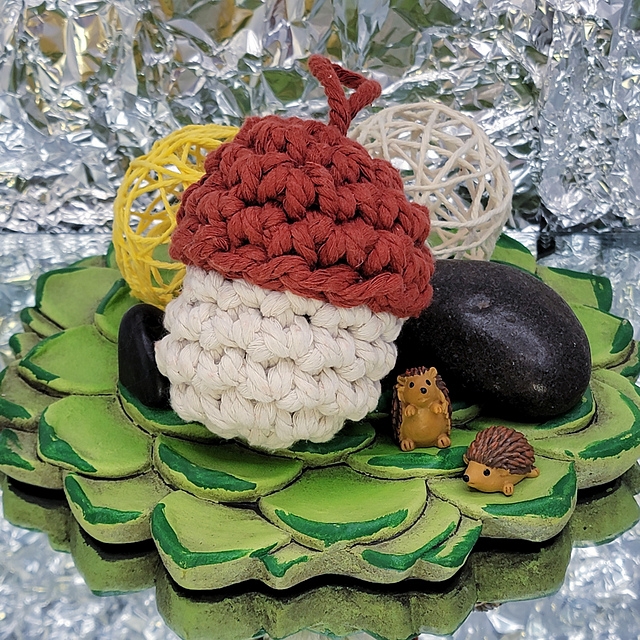 "Macramé" Acorn Ornament